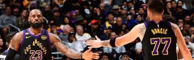 开云体育官网-不老神话！41岁詹皇轰30+准三双：伤病拦不住他